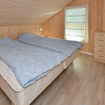 Holiday home Three-bedroom Holiday In Norre Nebel 4